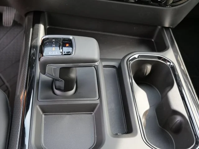 2026 Chevrolet Silverado 1500 ZR2 - Photo 17