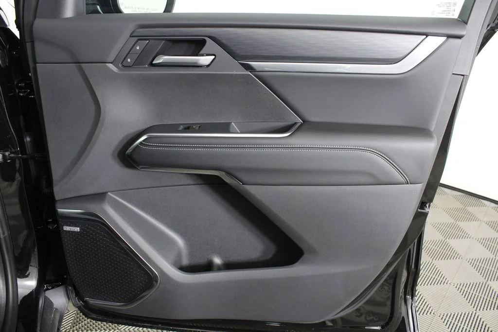 New 2026 Ebony Twilight Metallic GMC Elevation image 10