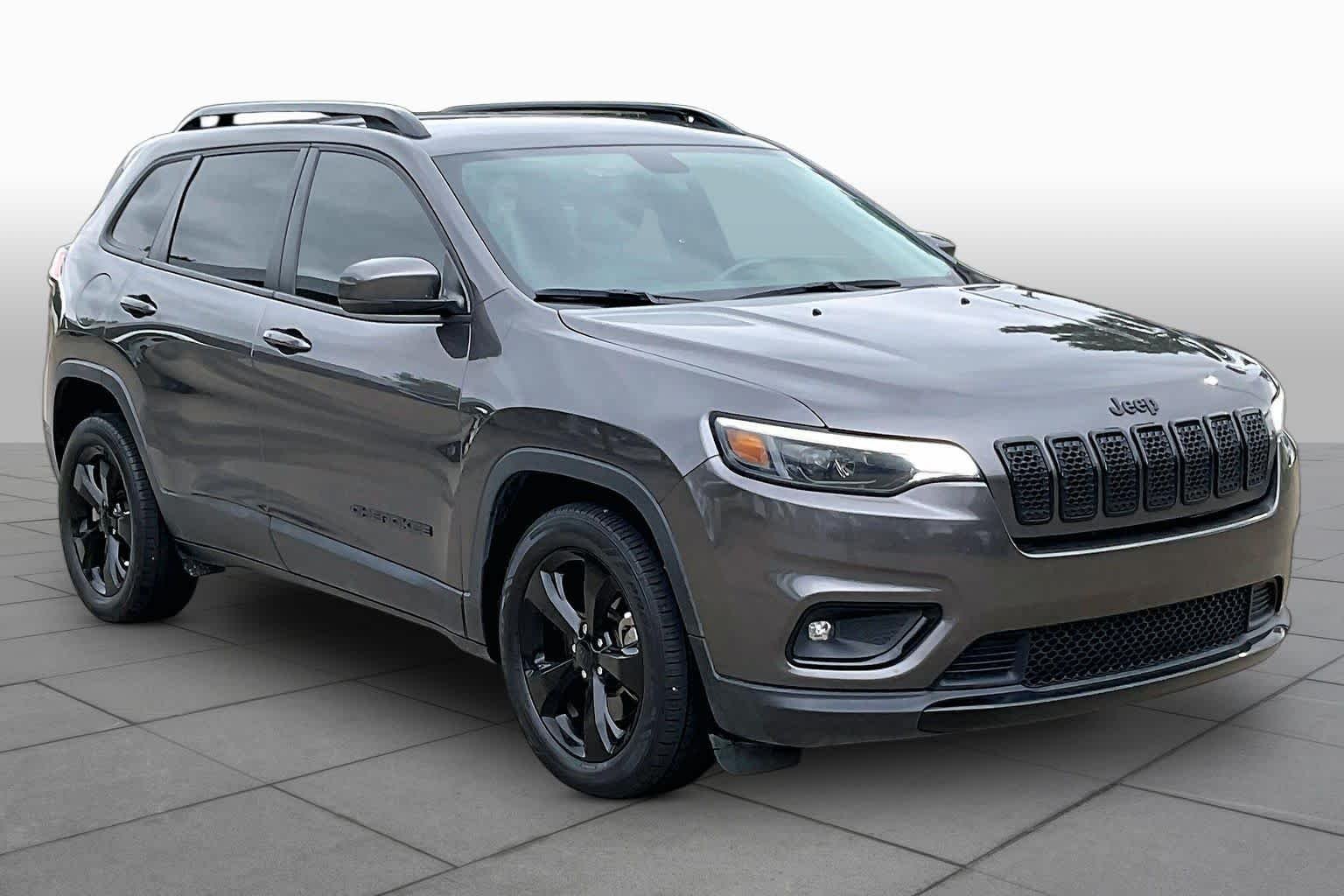 Used 2019 Granite Crystal Metallic Clearcoat Jeep Altitude image 3