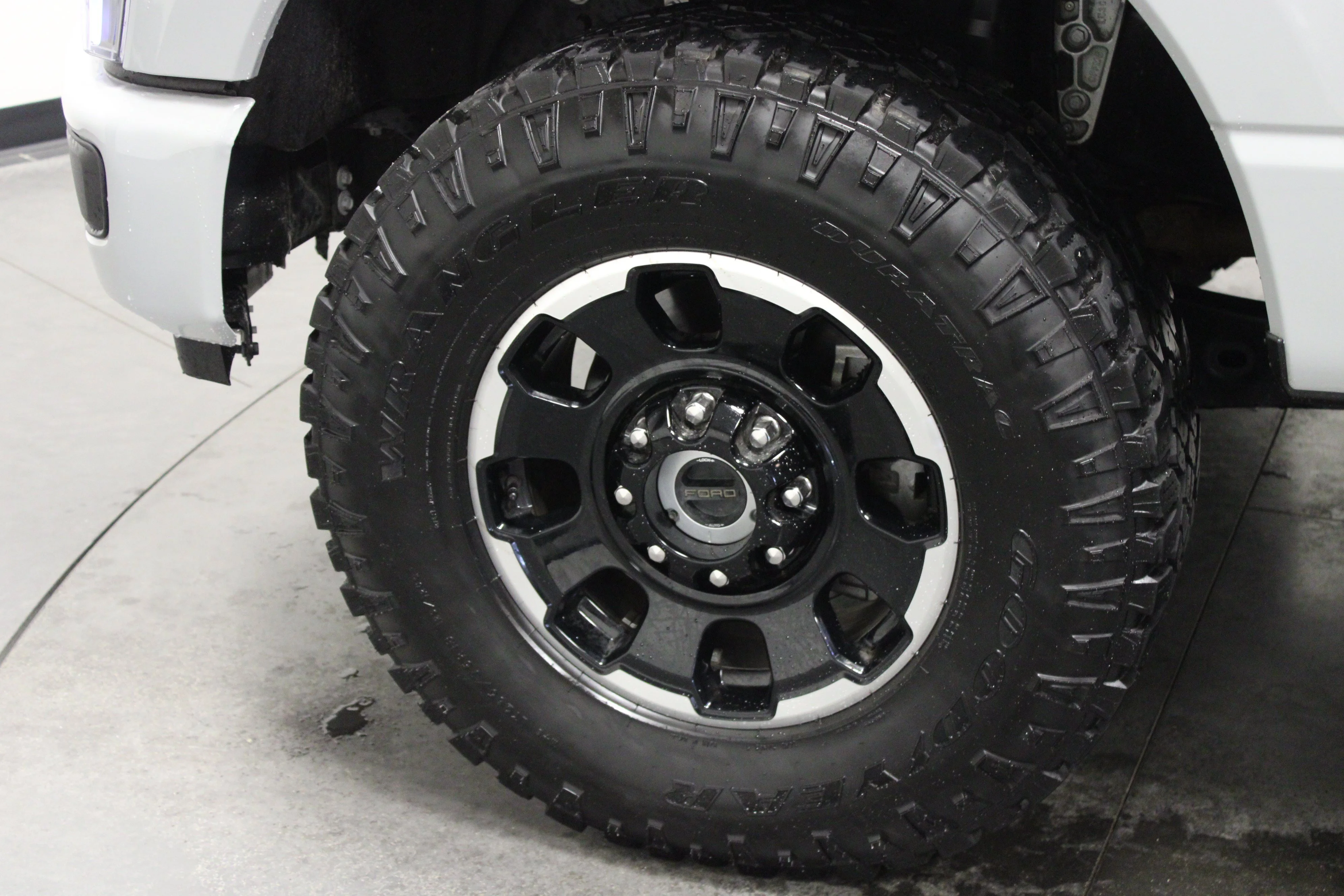 Used 2025 Avalanche Ford XLT image 10
