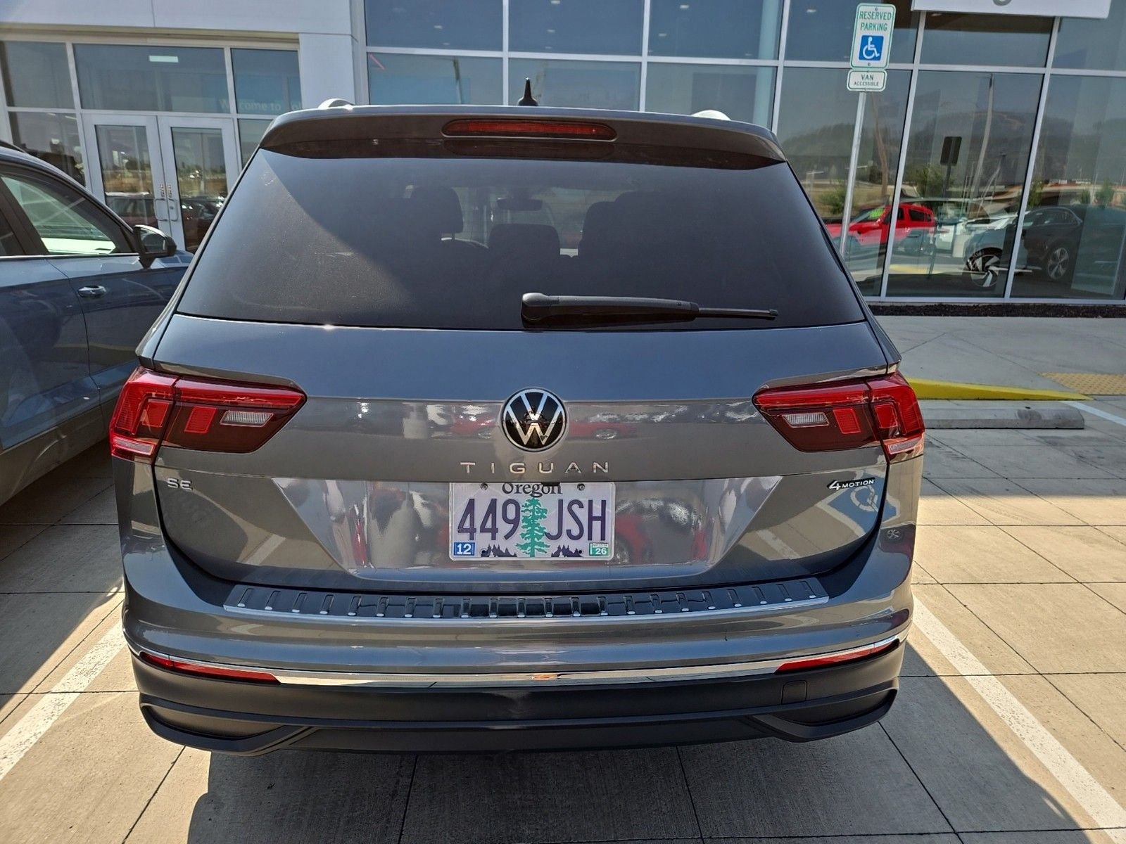 Used 2024 Gray Volkswagen 2.0T SE image 3