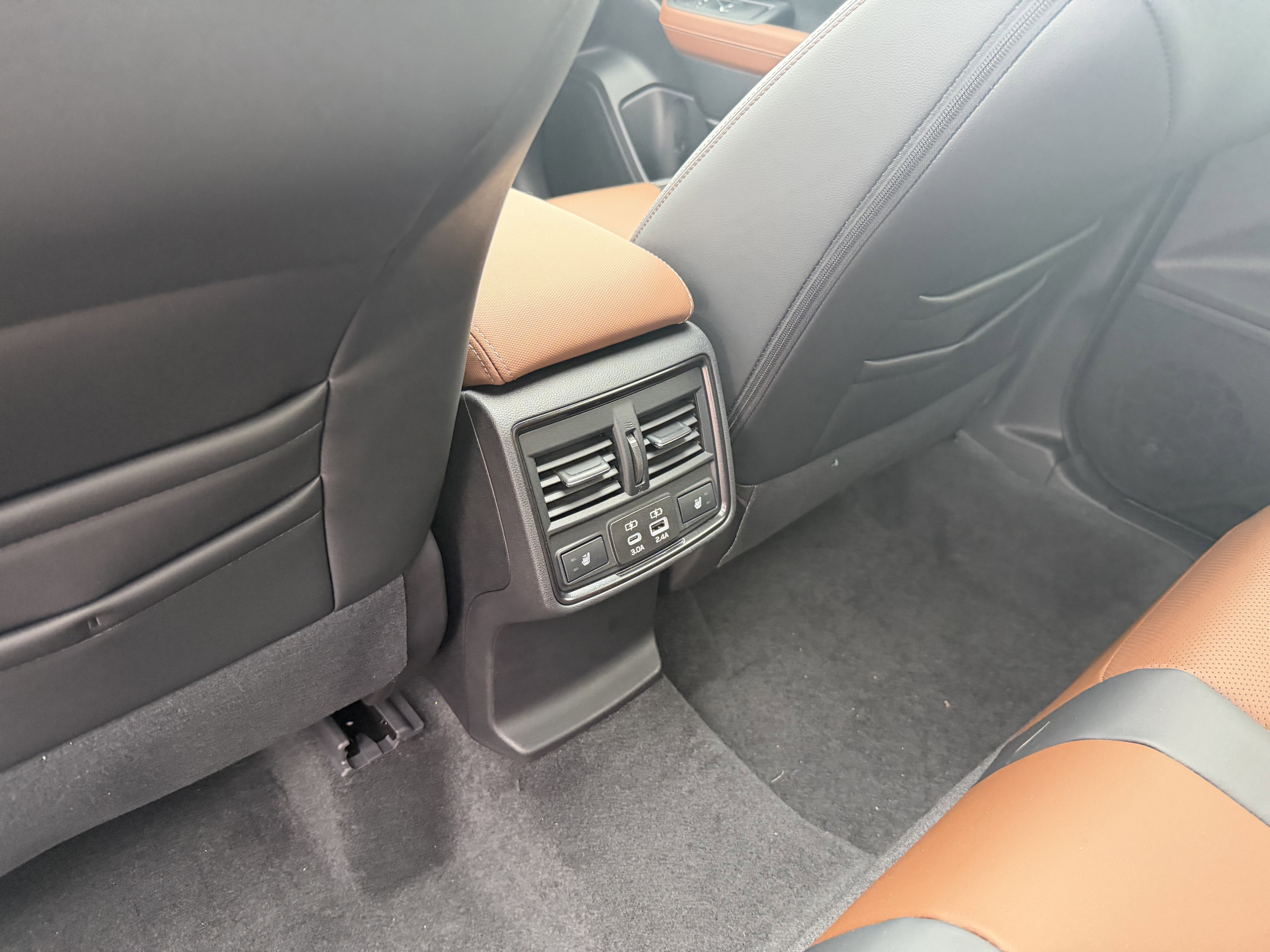 Used 2026 Crystal White Pearl Subaru Touring image 20