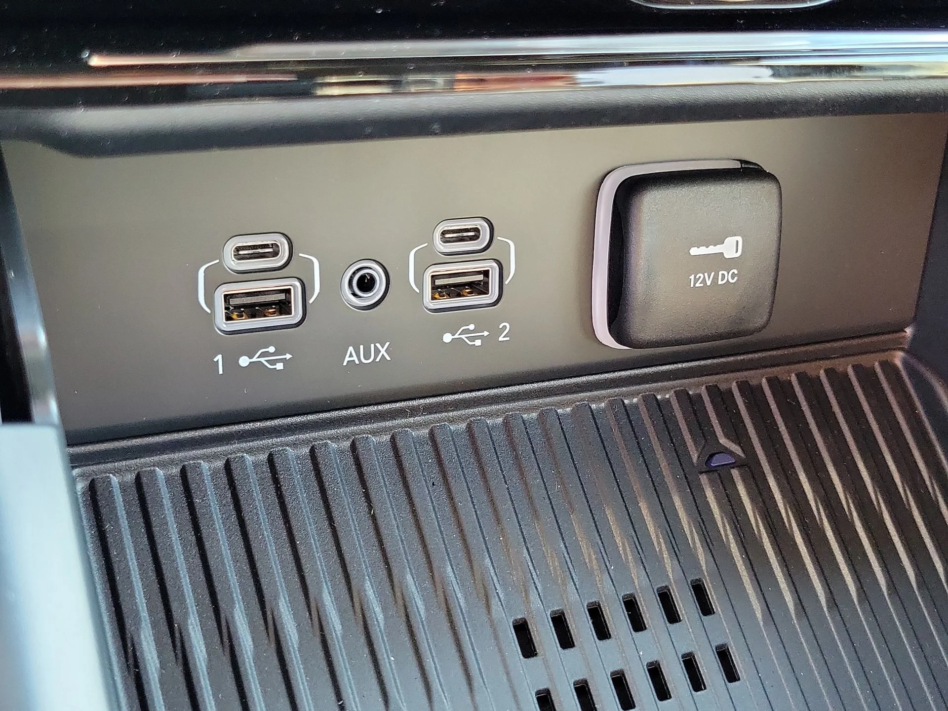 New 2026 Black Jeep Altitude image 11