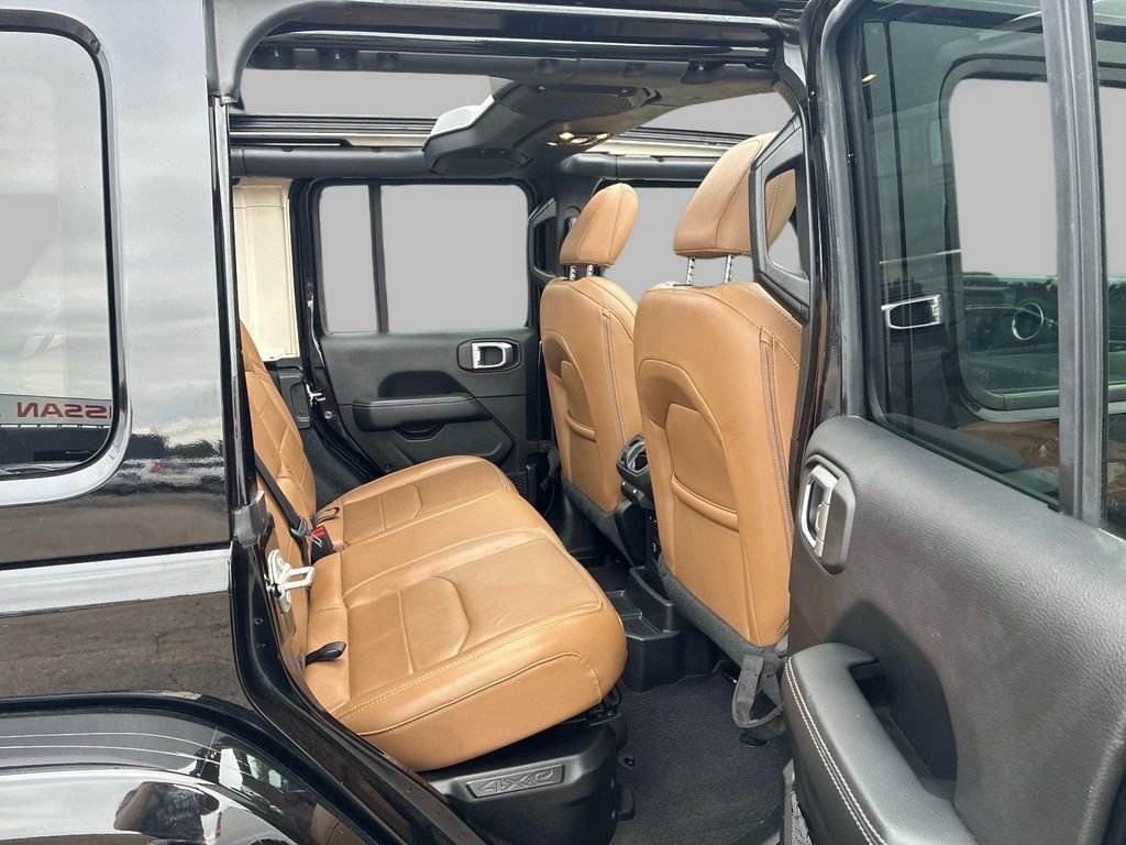 Used 2023 Black Jeep Sahara 4xe image 10