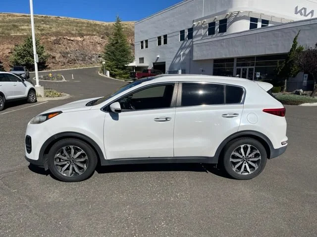 Used 2017 Snow White Pearl Kia EX image 12