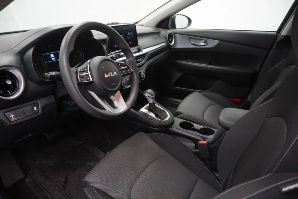 Used 2024 Black Kia LX image 18