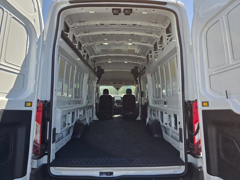 New 2026 Oxford White Ford XL image 29