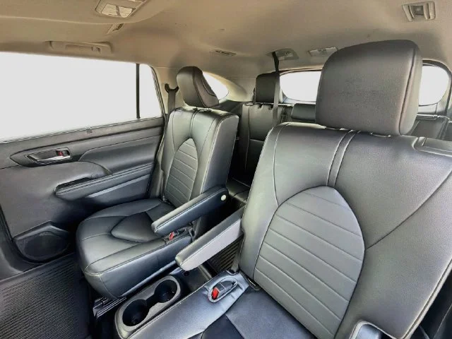 Certified Used 2023  Toyota XLE image 27