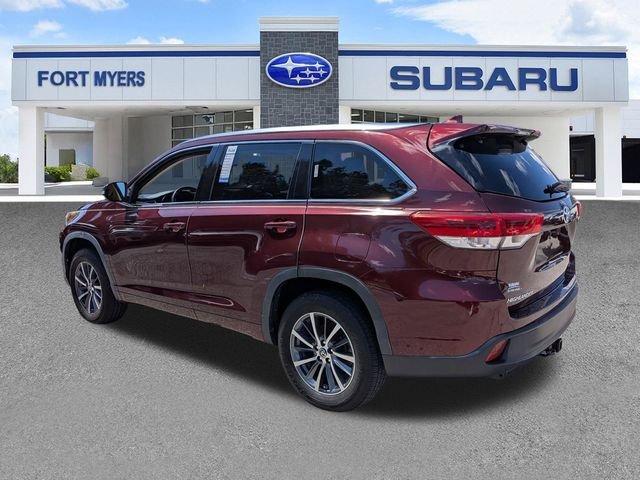 Used 2017 Red Toyota XLE image 6