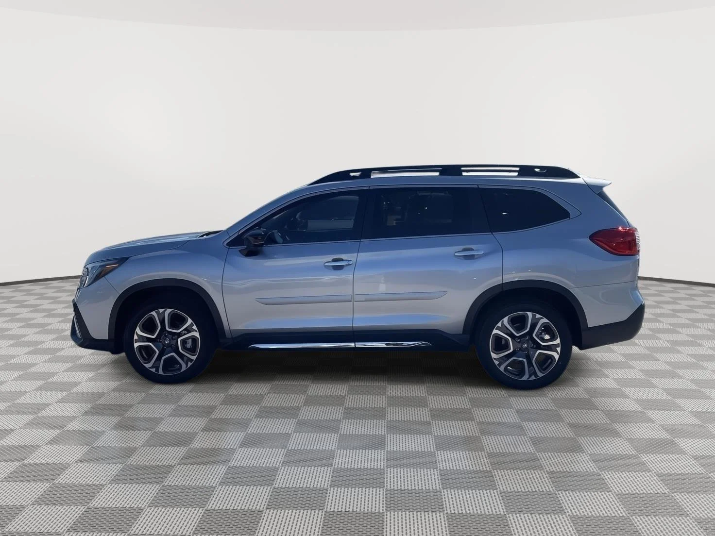 New 2026 Ice Silver Metallic Subaru Touring image 2