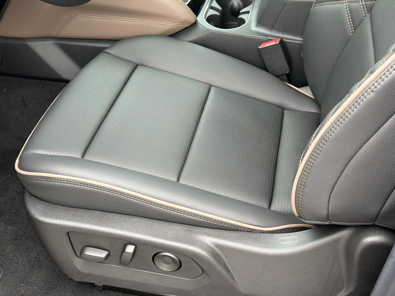 2026 GMC Canyon Denali - Photo 14