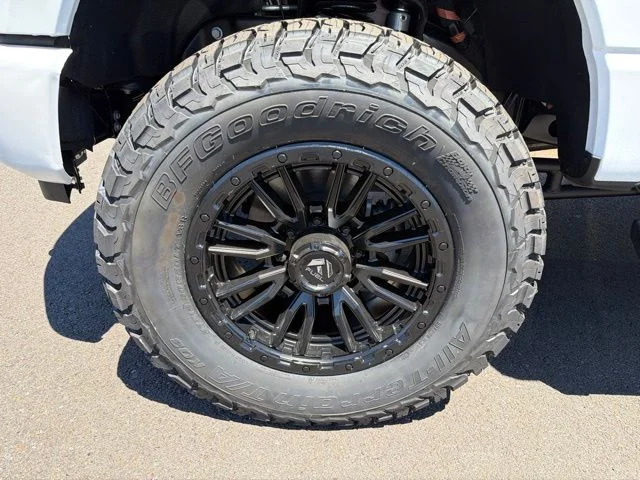 New 2026 Oxford White Ford XLT image 7