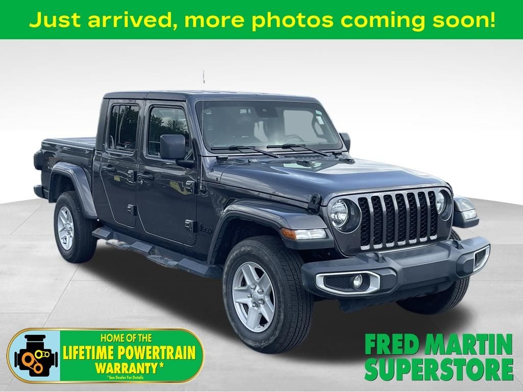 2022 Jeep Gladiator Sport S's photo