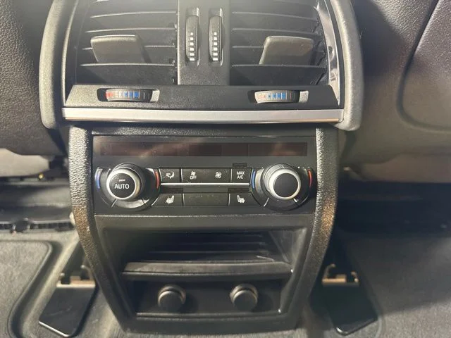 Used 2017 White Metallic BMW Base image 13