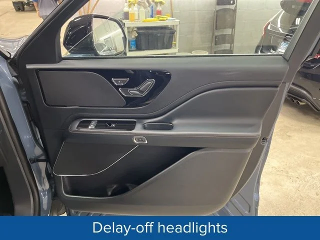 New 2026 Whisper Blue Metallic Clearcoat Lincoln Premiere® image 23