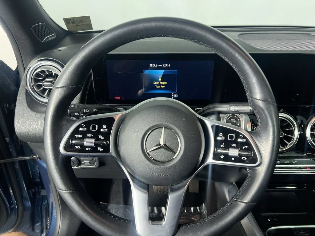 Used 2023 Blue Mercedes-Benz GLB 250 image 11