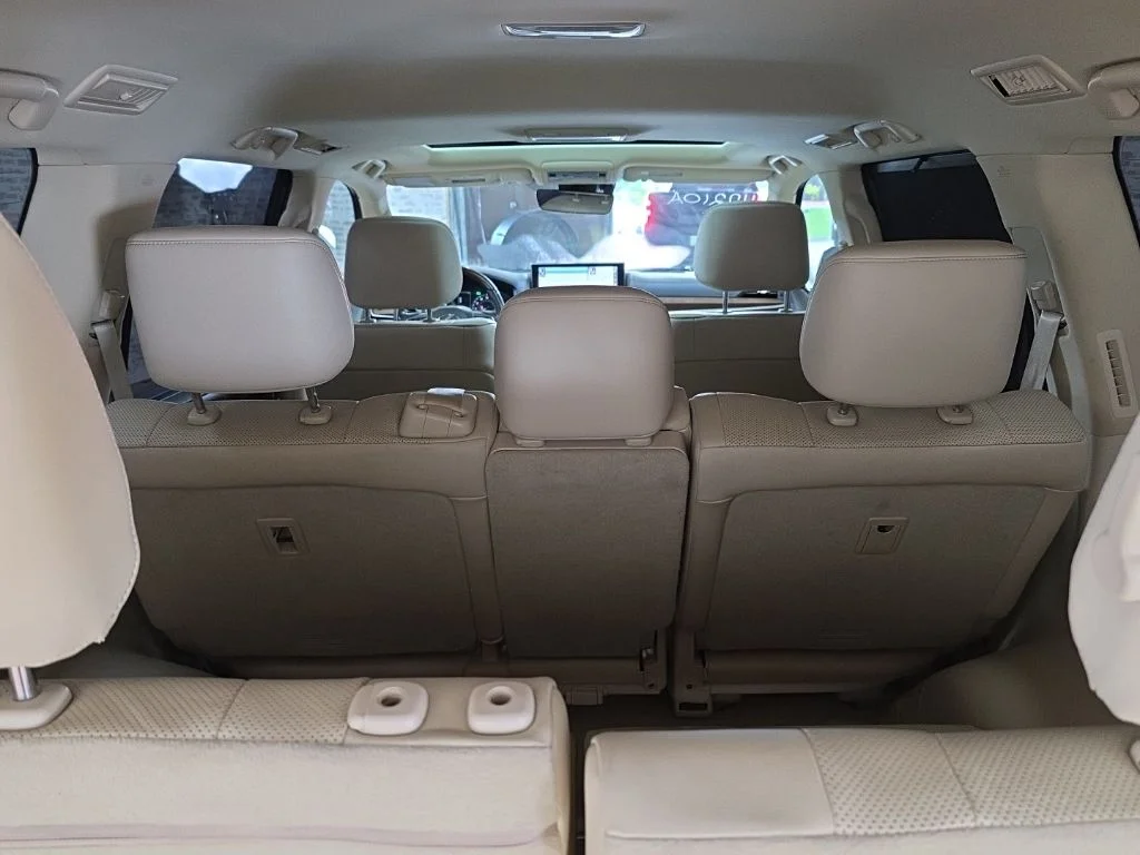 Used 2019 Black Onyx Lexus 570 image 17