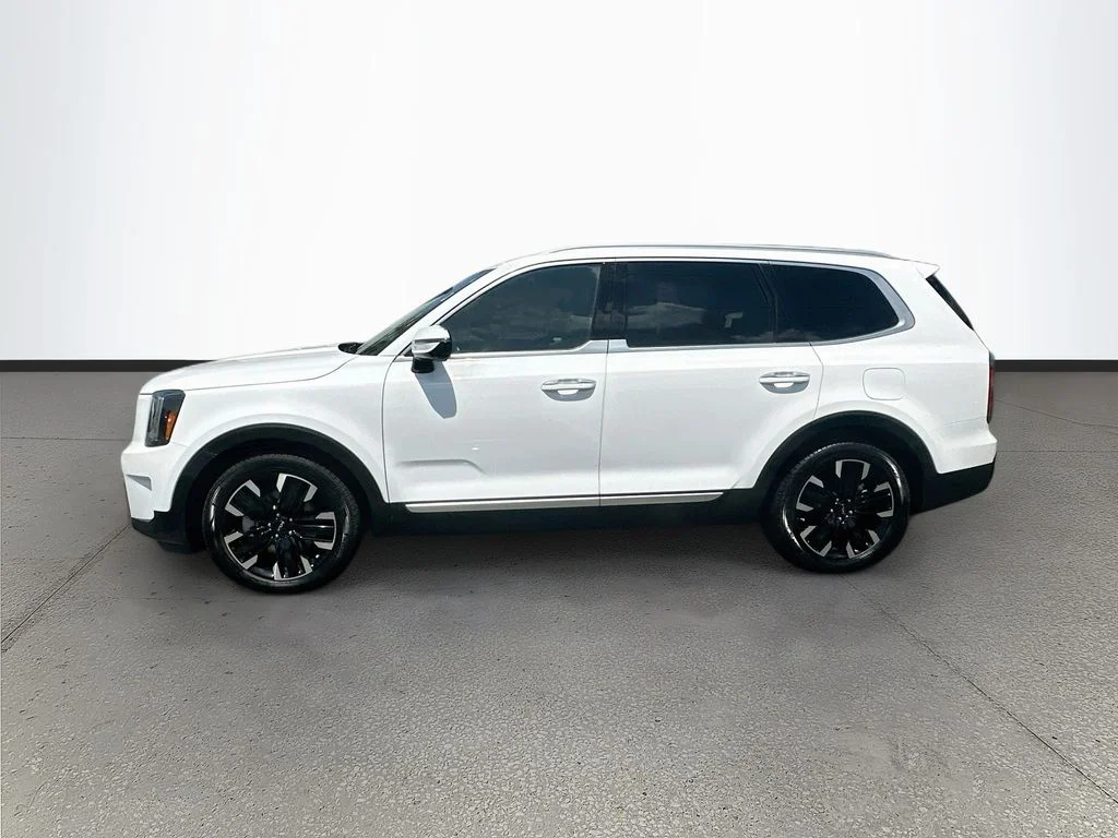 Certified Used 2023 White Kia SX-Prestige image 4