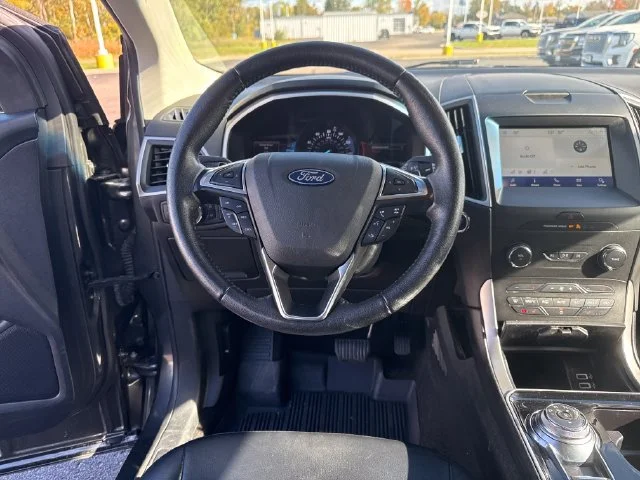 Used 2019 Gray Ford SEL image 16