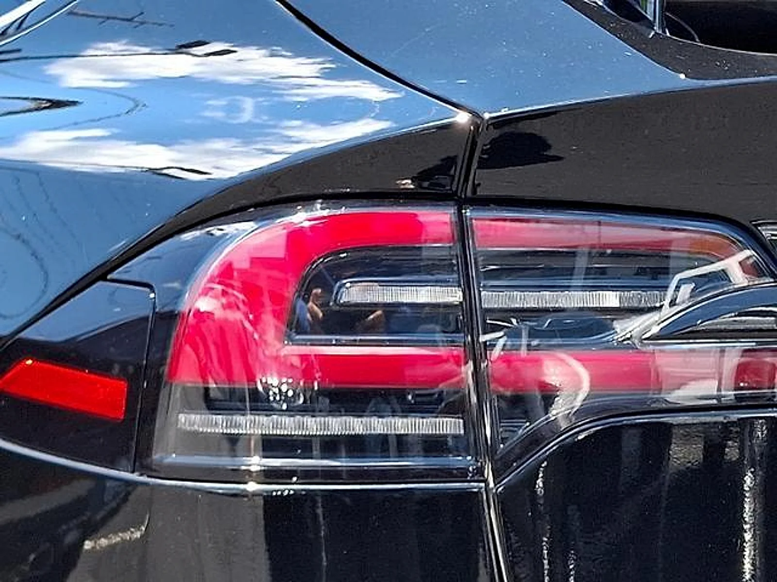 Used 2024 Solid Black Tesla Long Range image 28