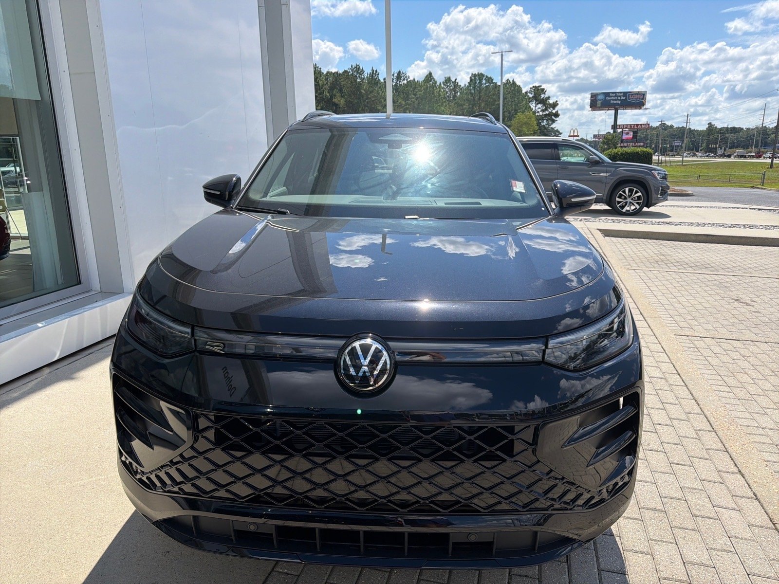 New 2026 Deep Black Pearl Volkswagen SE R-Line Black 4Motion image 2