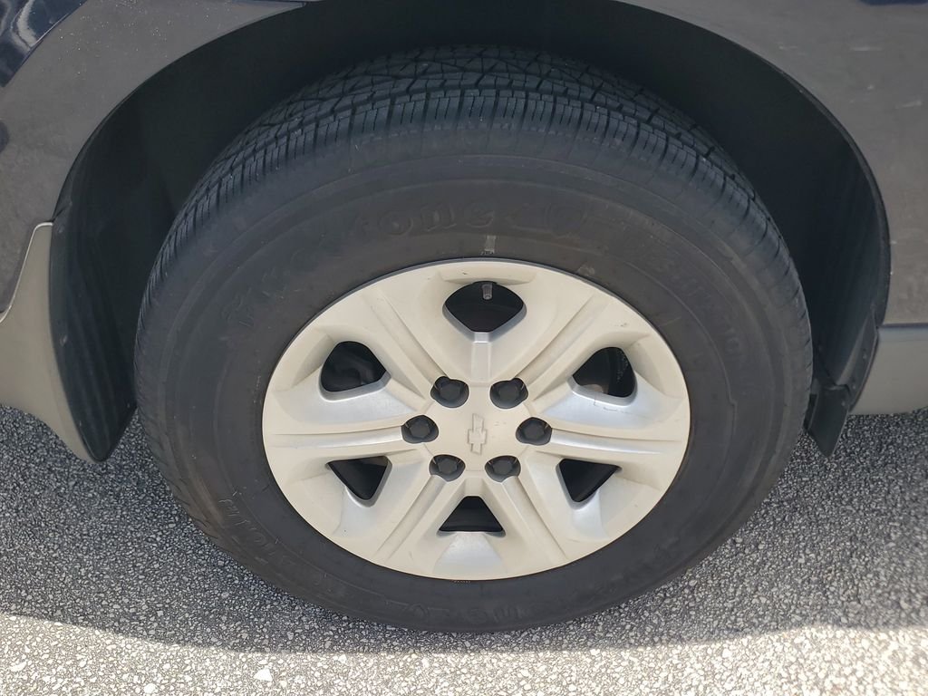 Used 2015 Blue Chevrolet LS image 10