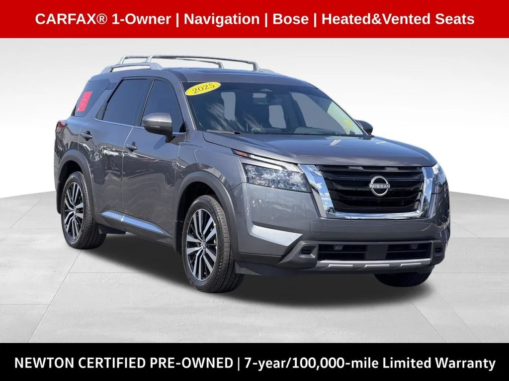 2025 Nissan Pathfinder Platinum 2WD's photo