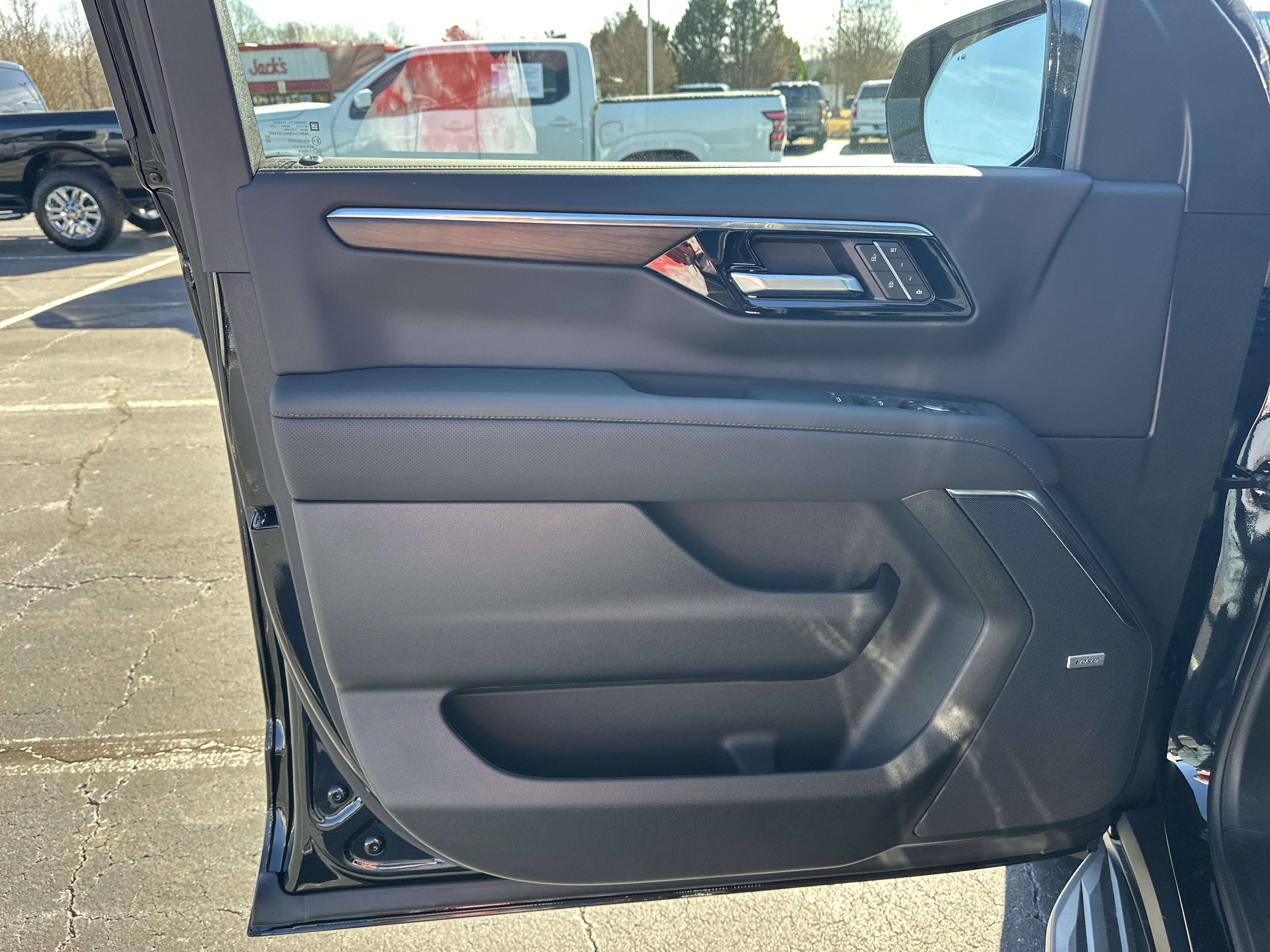 2026 Chevrolet Suburban High Country - Photo 11
