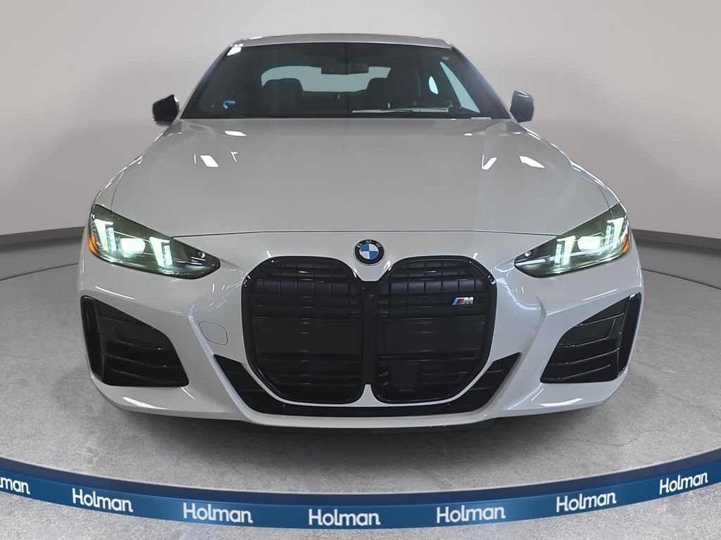 New 2027 Mineral White Metallic BMW M440i xDrive image 2