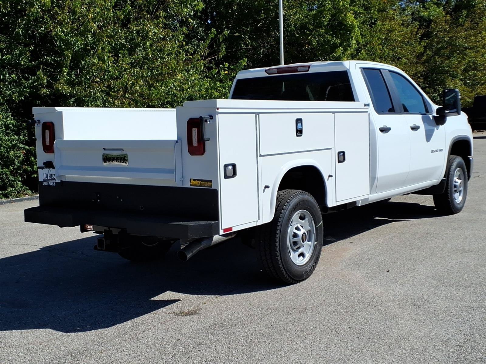 New 2026 Summit White Chevrolet WT image 17