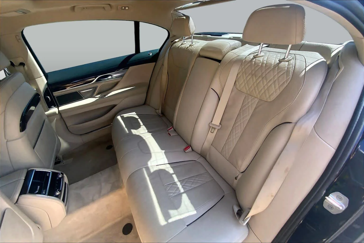 Used 2016 Imperial Blue Metallic BMW 750i xDrive image 21