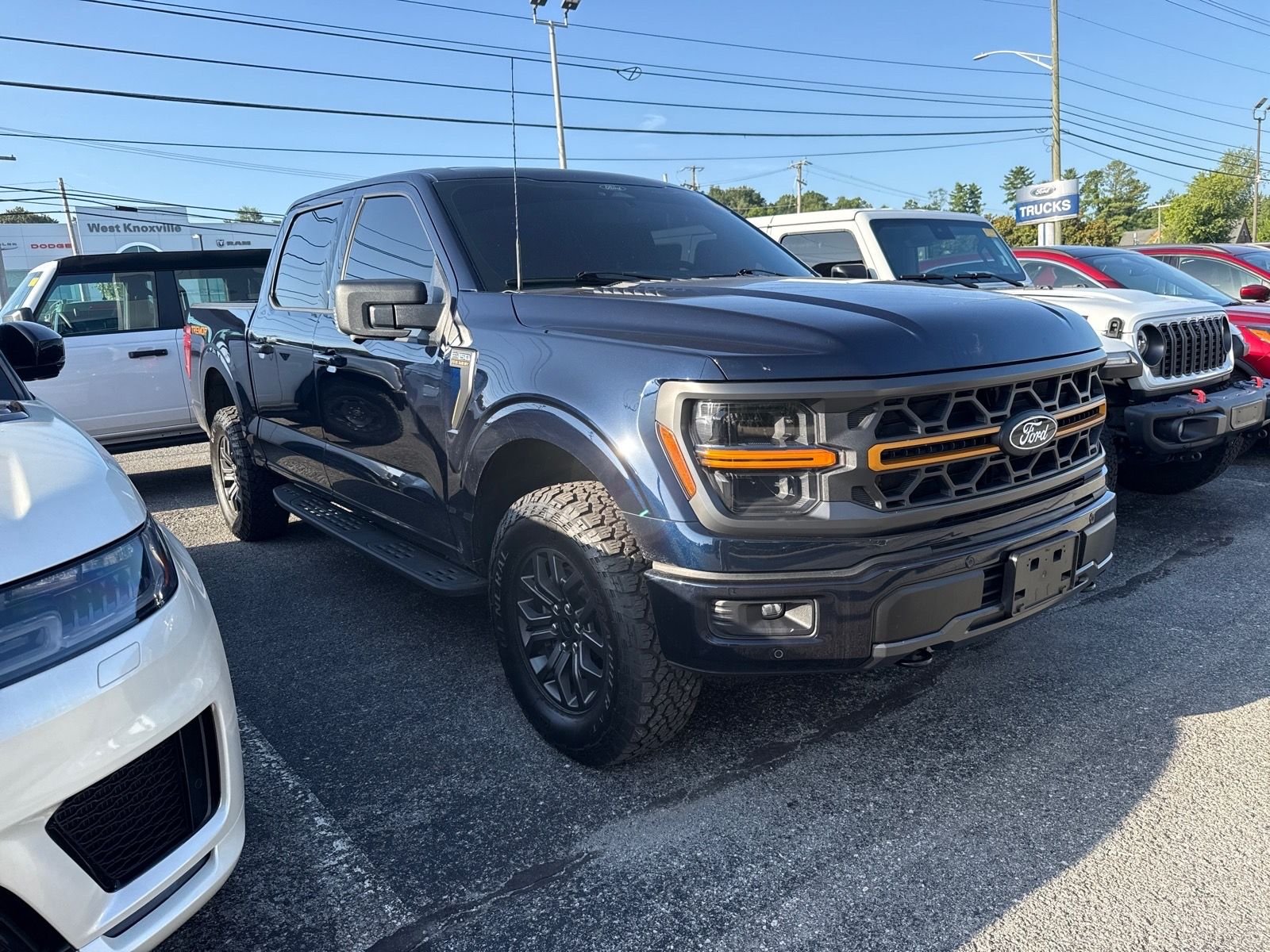 Used 2025 Blue Metallic Ford Tremor image 5