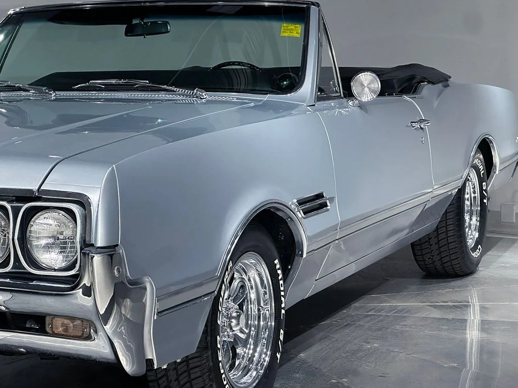 Used 1966 Silver Oldsmobile  image 5