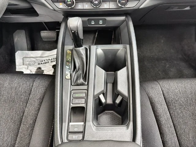 Used 2024  Honda EX image 19