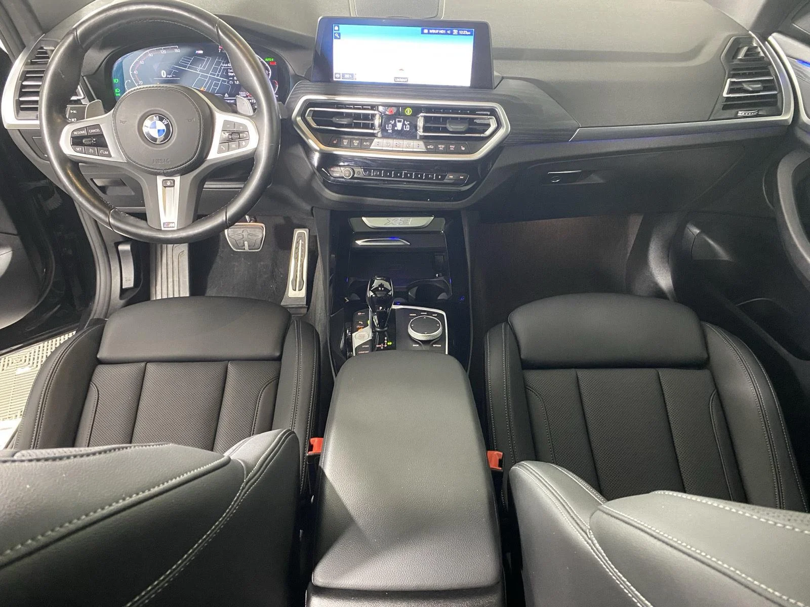 Used 2024 Black Sapphire Metallic BMW xDrive30i image 28