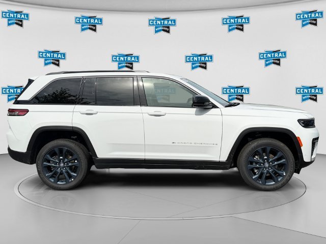 New 2026 Bright White Clear-Coat Exterior Paint Jeep  image 6