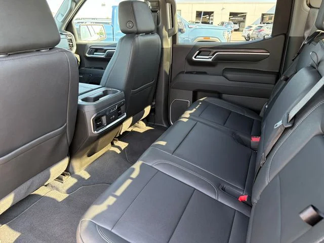 Used 2022 Silver GMC SLT image 22