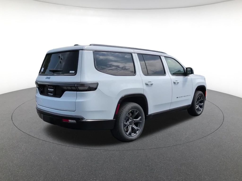 New 2026 Bright White Clear-Coat Exterior Paint Jeep Limited Altitude image 6