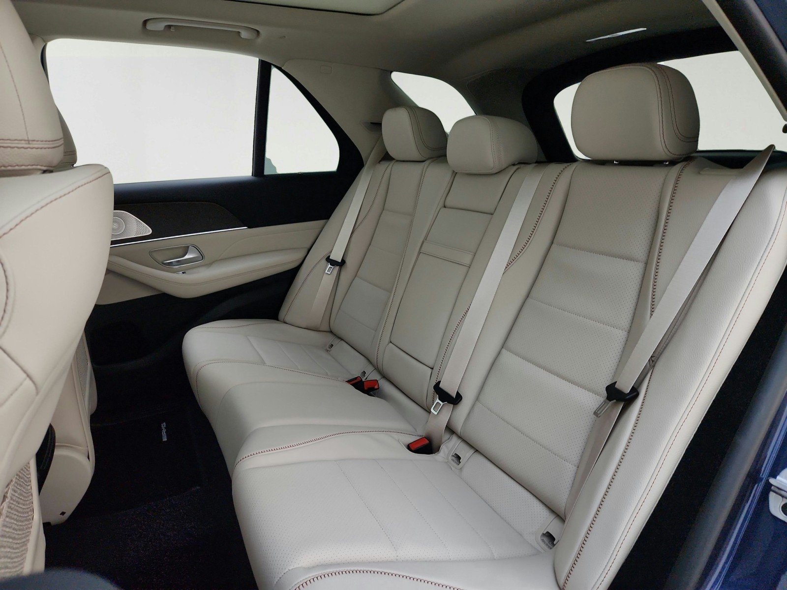 New 2027 Twilight Blue Metallic Mercedes-Benz GLE 350 4MATIC® SUV image 24