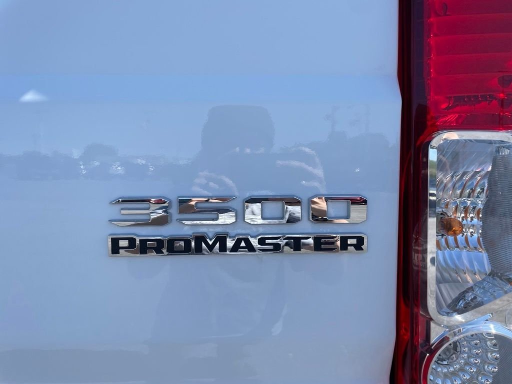 New 2026 Bright White Clear-Coat Exterior Paint RAM Super High Roof image 11