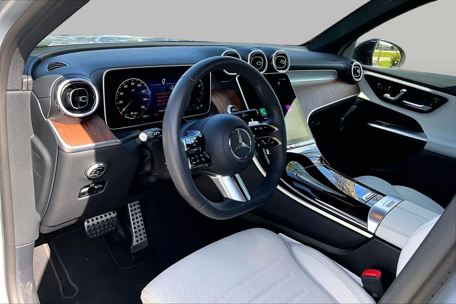 Used 2025 Cirrus Silver Metallic Mercedes-Benz GLC 300 image 18