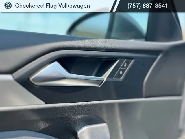 Used 2025 Platinum Gray Metallic Volkswagen 1.5T SE image 14