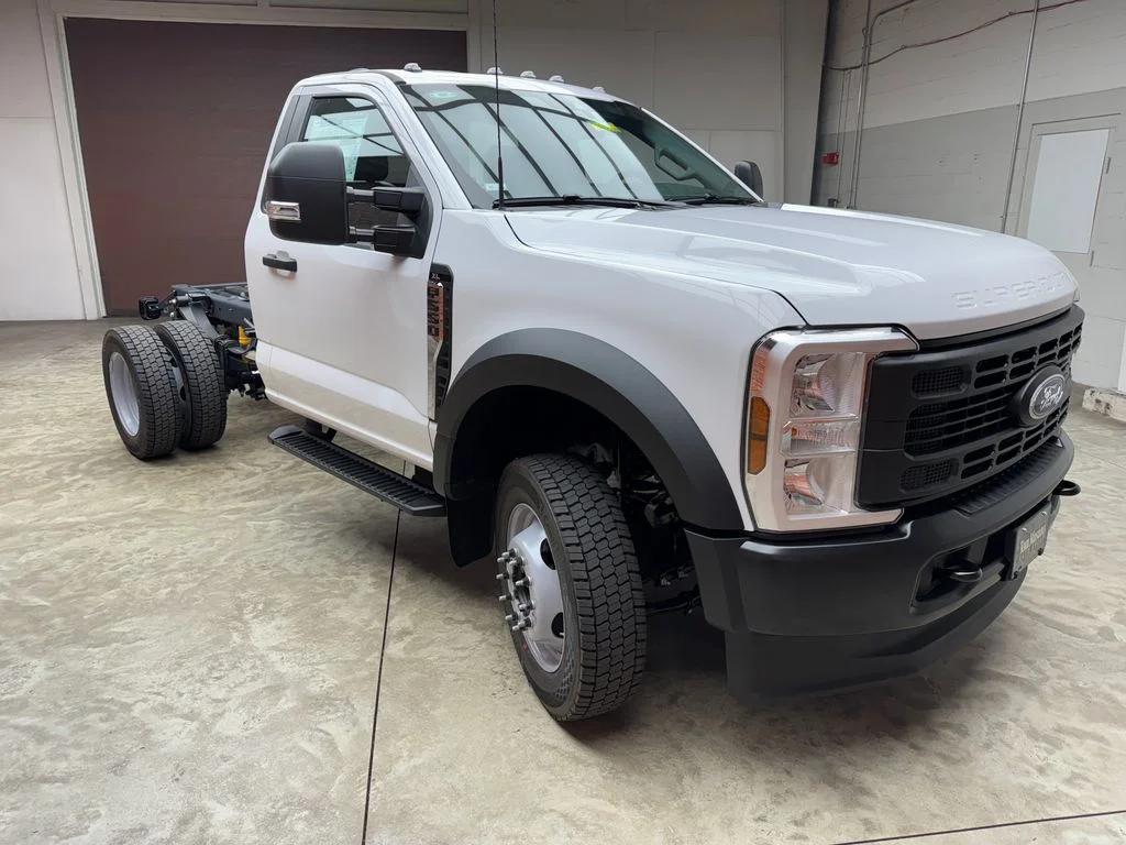 New 2026 Oxford White Ford F-550® XL image 8