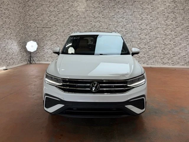 Used 2024 White Volkswagen 2.0T SE image 2