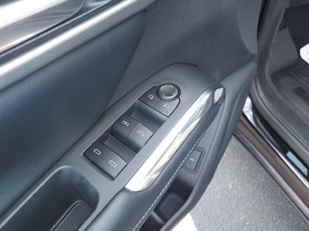 Used 2025 Black Chevrolet LT image 13