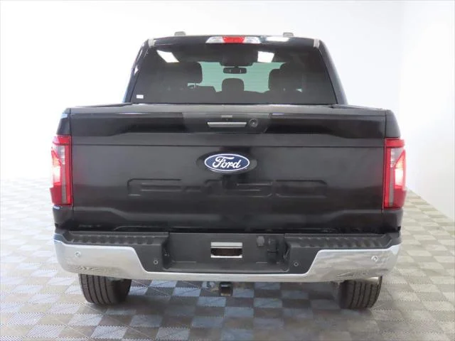 Used 2024  Ford XLT image 4