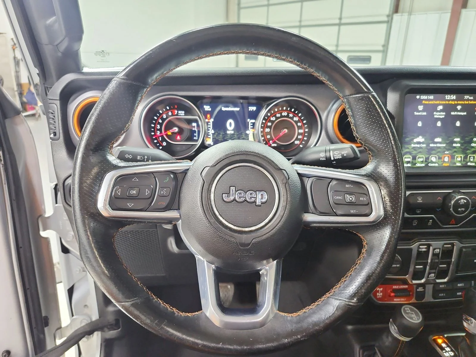 Used 2022 Silver Jeep Mojave image 21