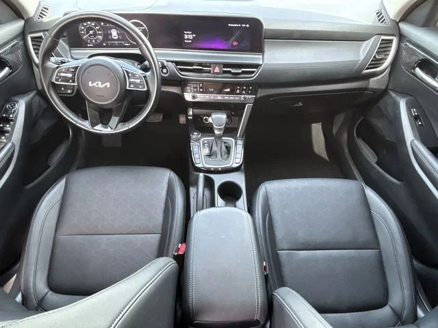 2024 Kia Seltos EX - Photo 11