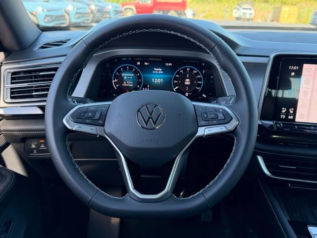 New 2026 Deep Black Pearl Volkswagen 2.0T SE W/TECHNOLOGY image 9