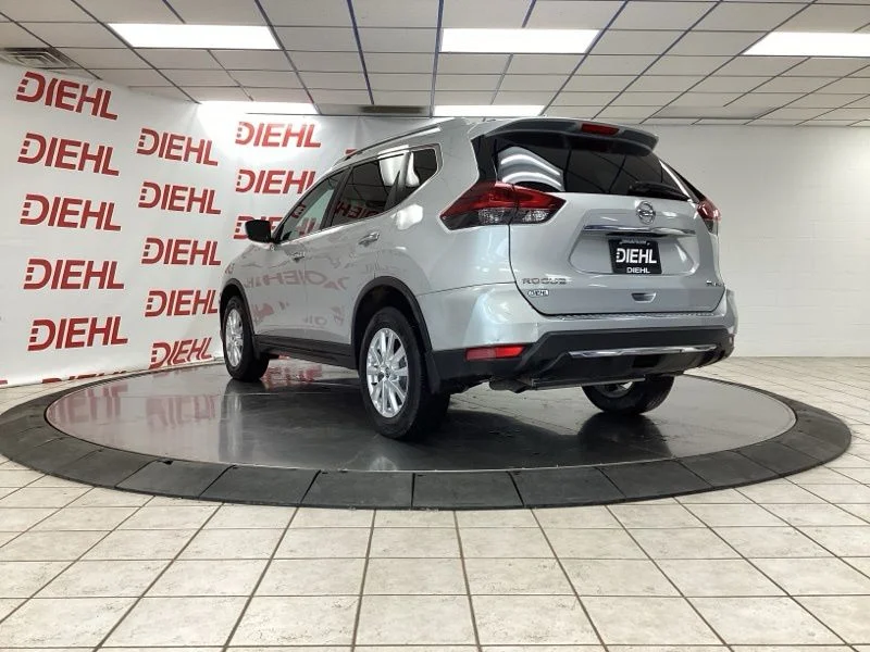 Used 2018 Silver Nissan SV image 5